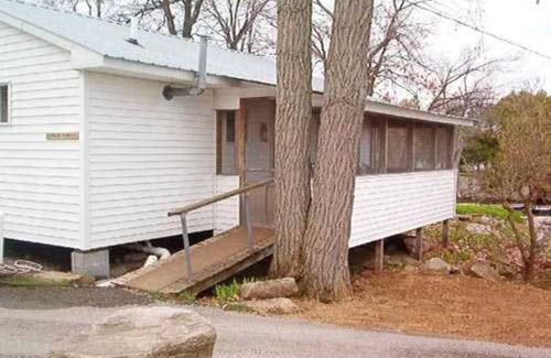 Brier Hill Cabin | Family vacation on Black Lake with a private beach!