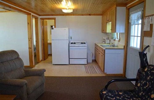 Brier Hill Cabin | Family vacation on Black Lake with a private beach!