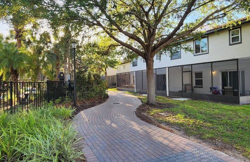 Kissimmee House | Family vacation Villa in Fantasy World Resort - Minutes to Disney