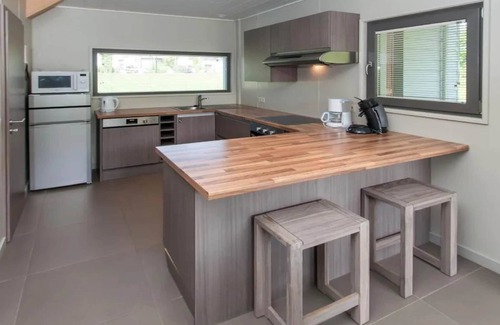 Froidchapelle Villa | Family Villa by the Lake