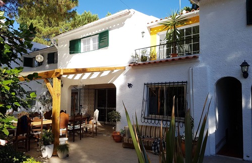 Castelo House | Family vila 15 people heated swimming pool , large garden, near beaches