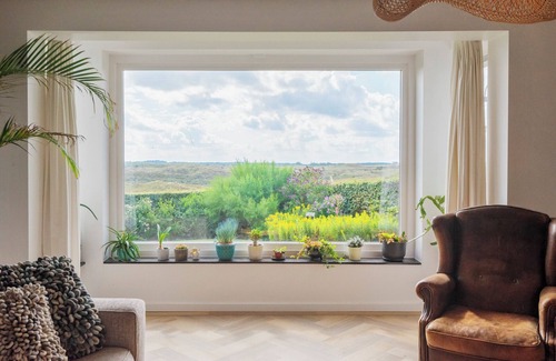 Municipality of Zandvoort Villa | Family villa behind the Beach. For 3 couples over 30 years old.