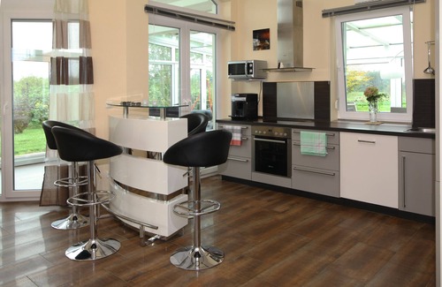 Trent House | Family villa- children's paradise, winter garden, Rügen vacation with dog