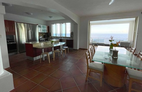 Tierras Nuevas Saliente House | Family Villa in Manati, PR | 2 Minute Drive from Mar Chiquita Beach