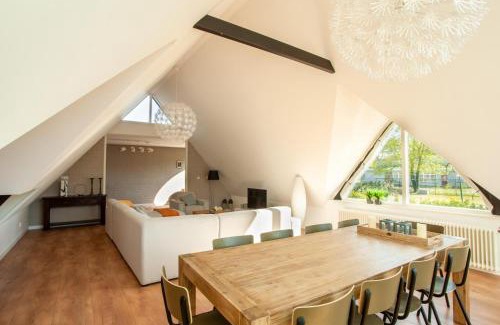 Rijs Villa | Family villa near the IJsselmeer and forrest with 5 bathrooms