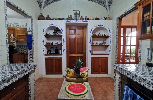 Cuernavaca House | Family villa, pool, terrace & BBQ