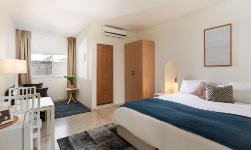 Artists Colony Villa | Family Villa - Prime Location Old City