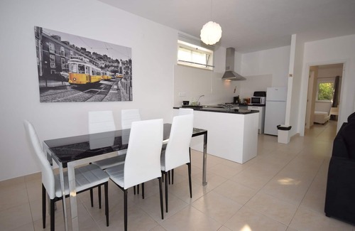 Alcobaca Villa | Family Villa with Pool and barbecue