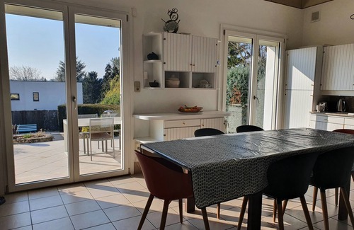 Limonest Villa | Family villa with swimming pool 10 minutes from Lyon
