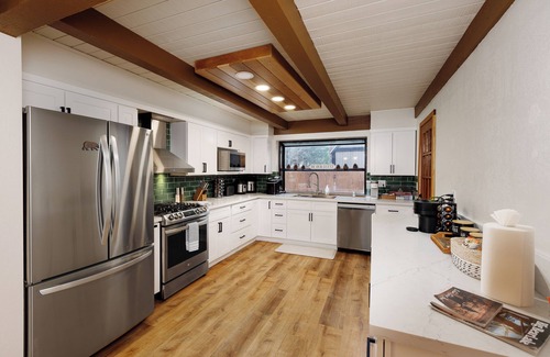Big Bear Cabin | 🐻FamilyCabin🍿TheaterRoom🎱GameRoom🔋EVCharger 🐶PetFriendly