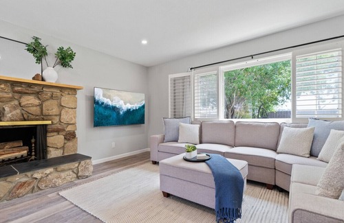 San Carlos House | FamilyFun Pool Table & Mini Golf