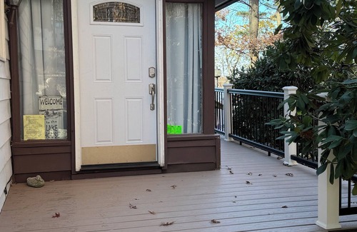 Hawley House | FamilyOriented LakeWallenpaupack Lakefront3BR+Loft+2FBaths-GreatViews!Central AC
