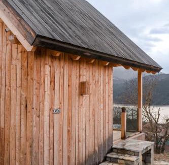 Hangu Ski Chalet | Fanarele din Hangu