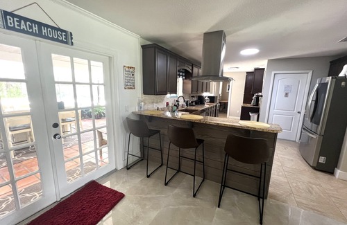 Isle of Palms House | Fancy private pool home in Jax beach