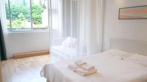 Jing'an Apartment | Fanhua Life IN Nanjing West Road Store 1