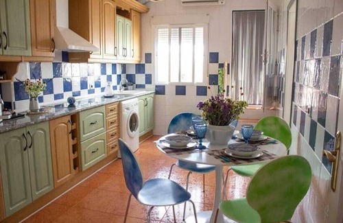 Alhambra House | Fantástica Vivienda Turística Totalmente Renovada y Rodeada de Viñas Manchegas