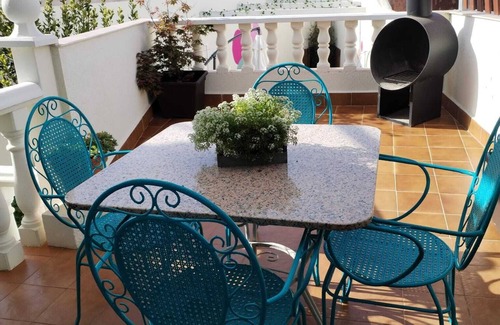 Alhambra House | Fantástica Vivienda Turística Totalmente Renovada y Rodeada de Viñas Manchegas
