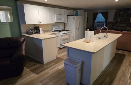 Oscoda House | Fantasy Island Getaway LARGE FAMILIES GETAWAWAY