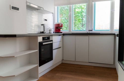 Donji Grad Condo | Fantabulous Old-Town Condo