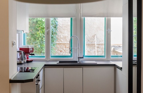 Donji Grad Condo | Fantabulous Old-Town Condo