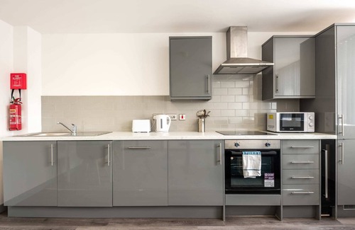 Yeadon Apartment | Fantastic 1 Bedroom Yeadon Apartment