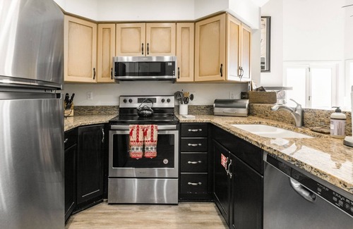 Deer Valley Condo | Fantastic 2 bed steps from Deer Valley Skiing.