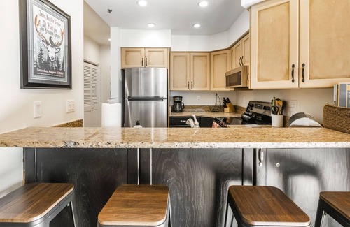 Deer Valley Condo | Fantastic 2 bed steps from Deer Valley Skiing.