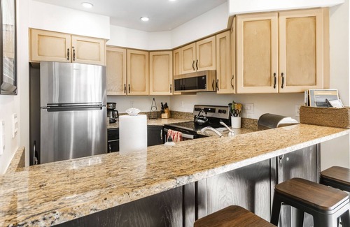 Deer Valley Condo | Fantastic 2 bed steps from Deer Valley Skiing.