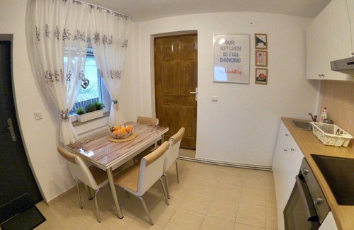 Lugasu de Jos House | Fantastic 2-bedroom house with WiFi in Lugașu de Jos