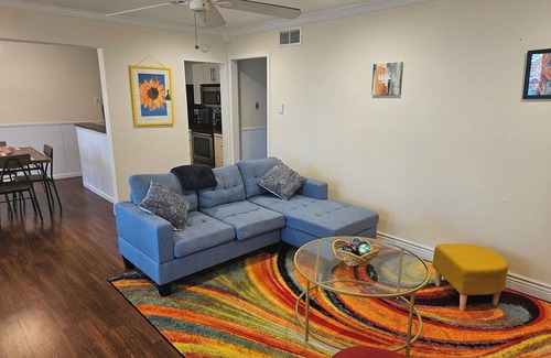 Northeast Dallas Condo | Fantastic 2-bedroom condo with AC in vibrant Dallas by SMU.