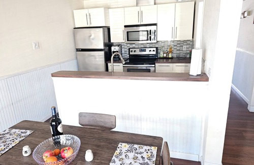 Northeast Dallas Condo | Fantastic 2-bedroom condo with AC in vibrant Dallas by SMU.