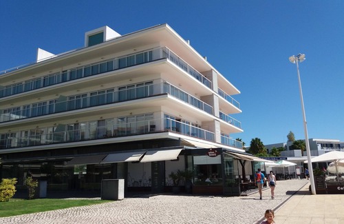 Telheiro Apartment | Fantastic 2 Bedroom Front Line Apartment overlooking the Marina