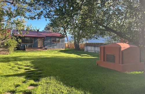 Gardnerville Cottage | Fantastic 2-bedroom cottage in Gardnerville,NV. Just 20 minutes from Lake Tahoe.