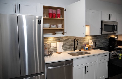 Eckington Apartment | Fantastic 2-bedroom Apartment in DC's "Quiet Little Secret"