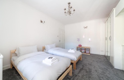 Crouch End Apartment | Fantastic 2BR flat wpriv Gdn, Crouch End