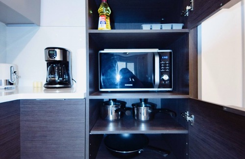 Cote-Des-Neiges—Notre-Dame-De-Grace Apartment | Fantastic* 2queen Beds*roof terrace gym