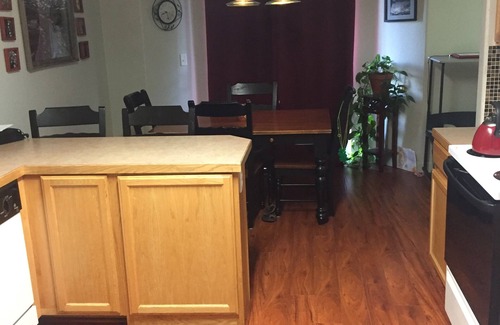Rogers Park House | Fantastic 3 Bedroom Summer Rental in Fort Collins w/pool and bus route to CSU