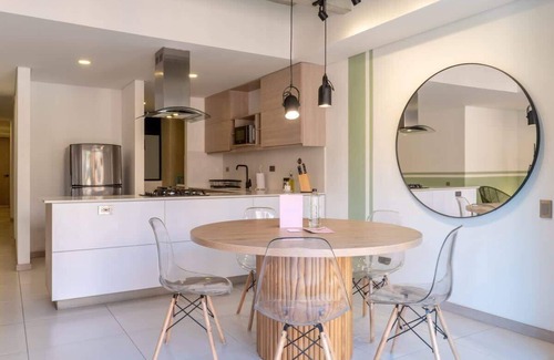 Laureles Apartment | Fantastic 3 BR w/Balcony in Laureles Medellín