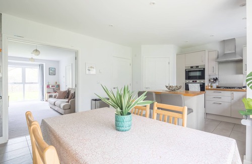 Duxford House | Fantastic 4Bed Detached Home - Idyllic Village