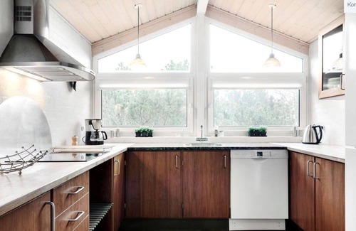Lodbjerg Hede House | Fantastic 5-star house with swimming pool for 12 people on the North Sea