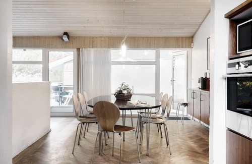 Lodbjerg Hede House | Fantastic 5-star house with swimming pool for 12 people on the North Sea