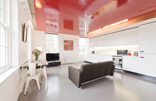 City Centre Dublin Apartment | Fantastic Apartment In The Heart Of The City With River Views.