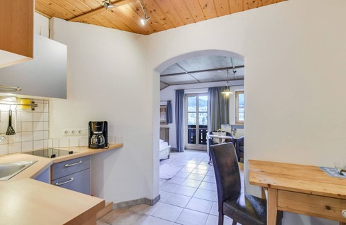 Lenggries Apartment | Fantastic Apartment "Schönbergalm" with Balcony, Garden & Wi-Fi