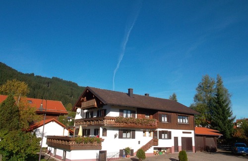 Rofleuten Apartment | Fantastic apartment with double room for up to 5 people!