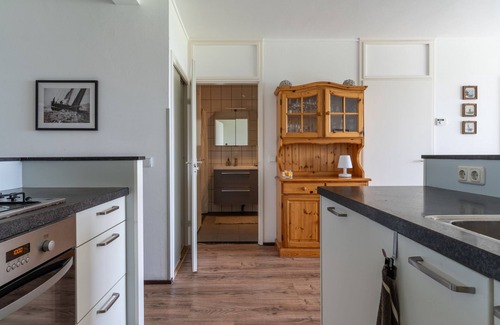 Heeg Apartment | Fantastic apartment, with a large garden. on the water, brilliant view,