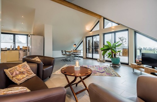Holzhausen Apartment | Fantastic bright lake view apartment in Holzhausen am Ammersee