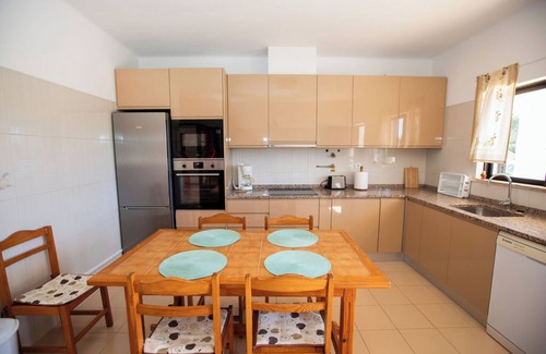 Poco Partido Villa | Fantastic breaks in the charming Villa Martinho in Carvoeiro Beach