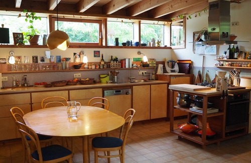 Denzenberg/Sand House | Fantastic bungalow in the green near the center