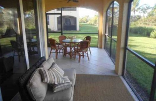Hammock Bay Condo | Fantastic condo located in Hammock Bay