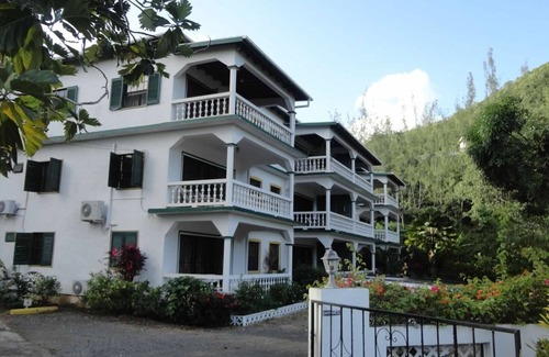 Bois d'Orange Condo | Fantastic condo near the beach & town! Construction discount!